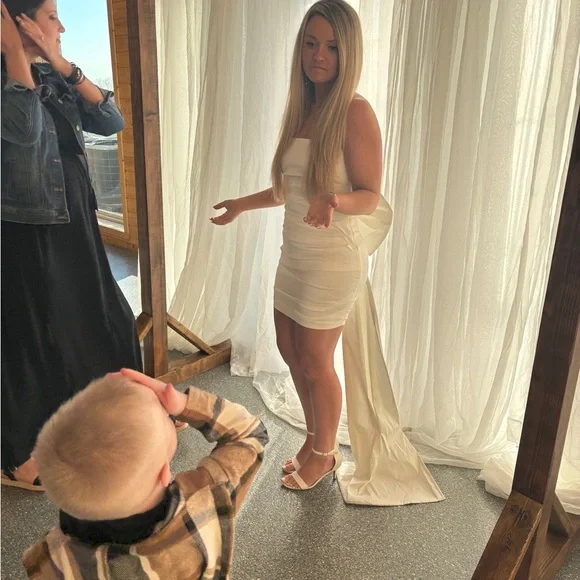 Bow dress - Picture 2 of 7